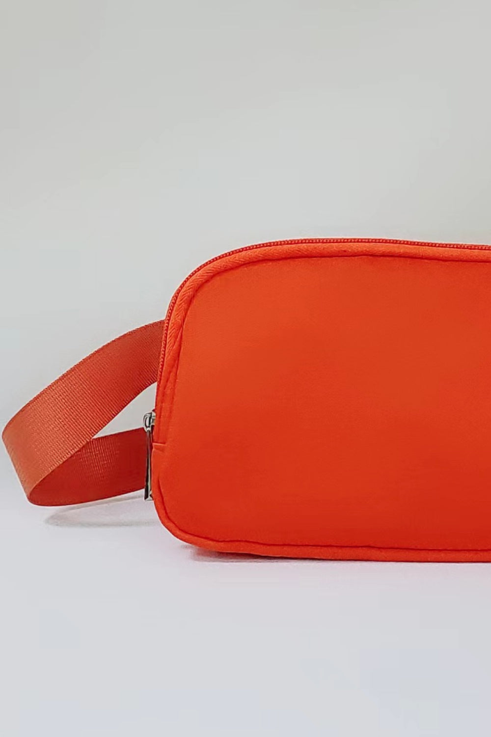 Buckle Zip Closure Fanny Pack Bag