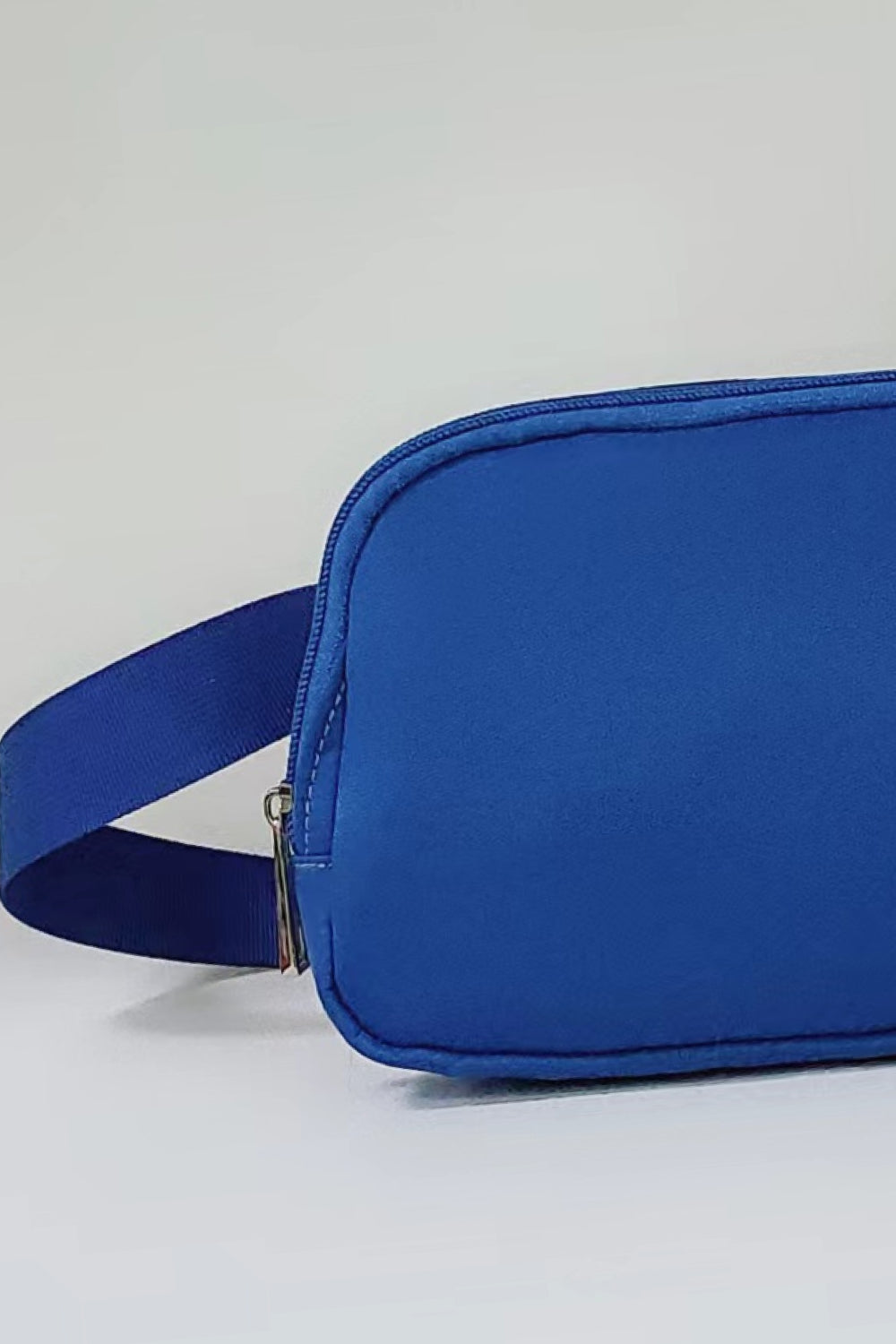 Buckle Zip Closure Fanny Pack Bag